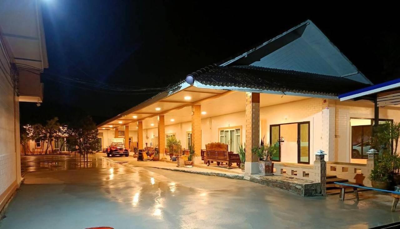 Three Bays Resort Prachuap Khiri Khan Buitenkant foto