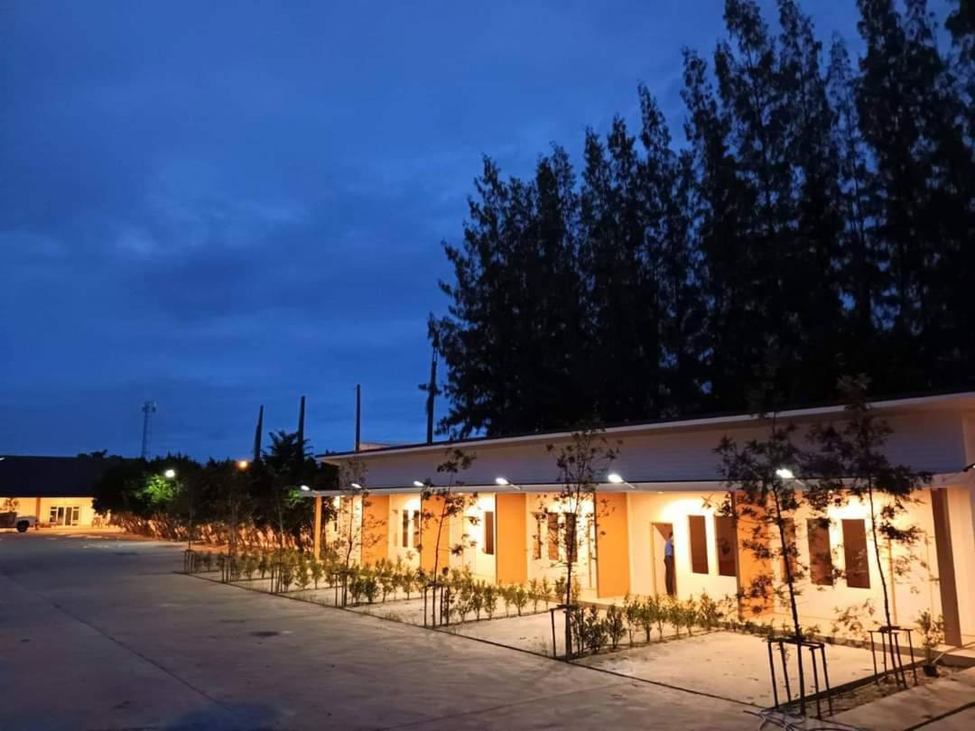 Three Bays Resort Prachuap Khiri Khan Buitenkant foto