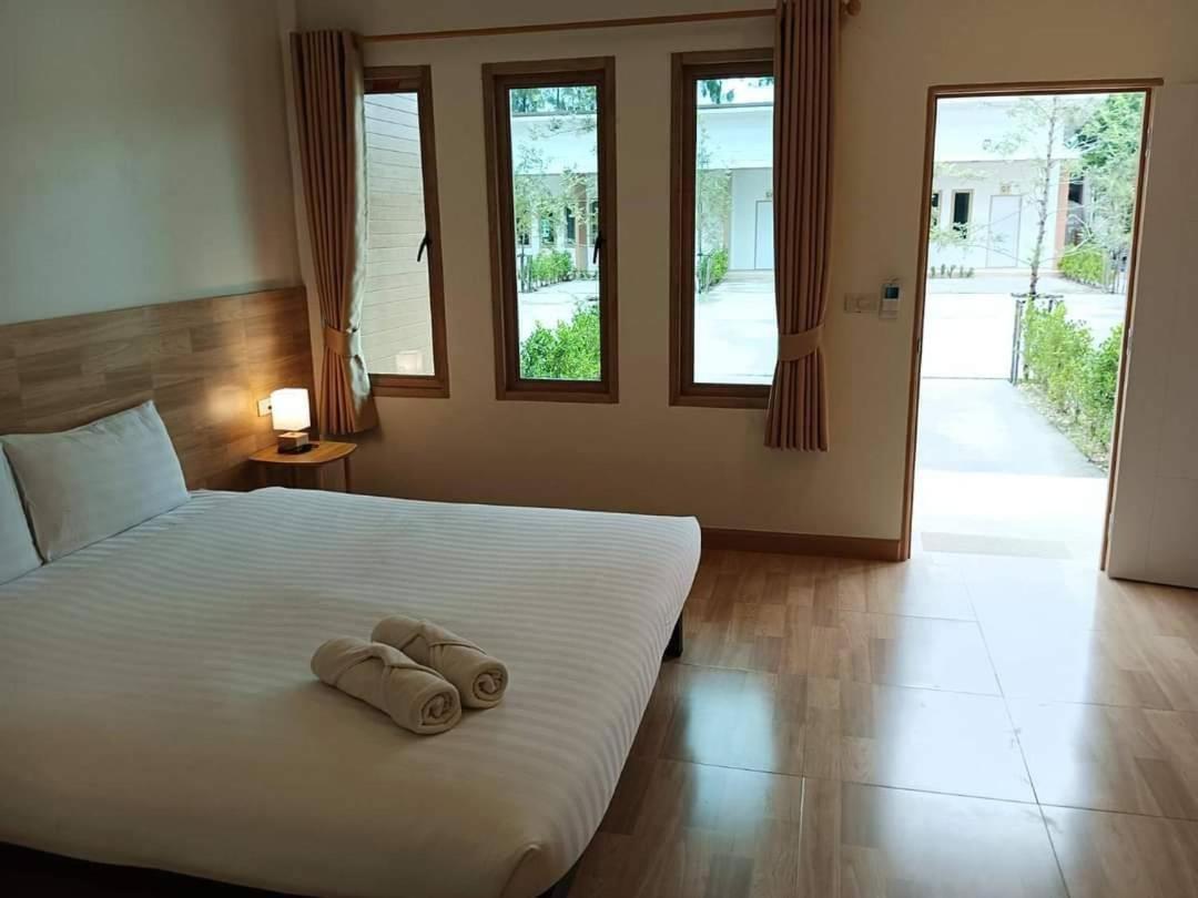 Three Bays Resort Prachuap Khiri Khan Buitenkant foto