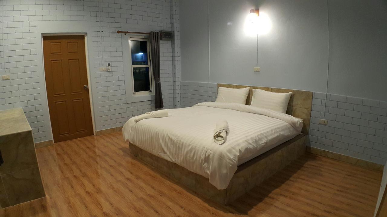 Three Bays Resort Prachuap Khiri Khan Buitenkant foto